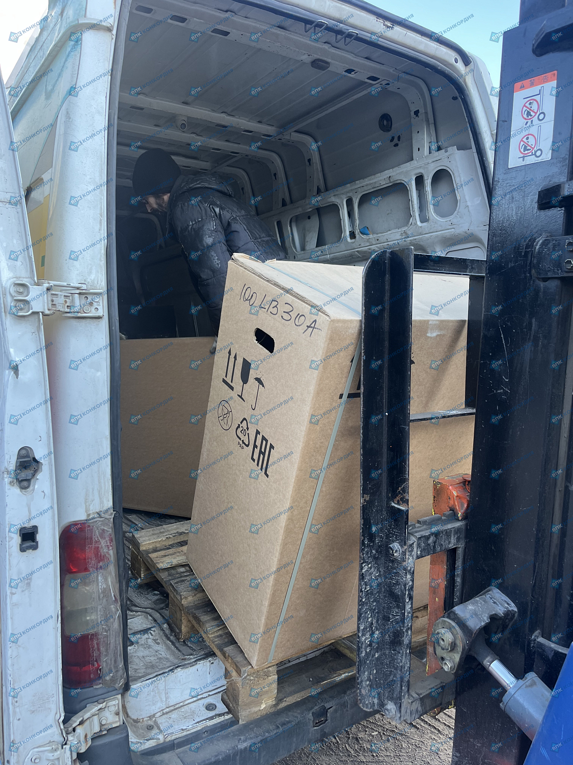 Отгрузка поршневых компрессоров Remeza СБ4/С-100.LB30A в г. Красноярск