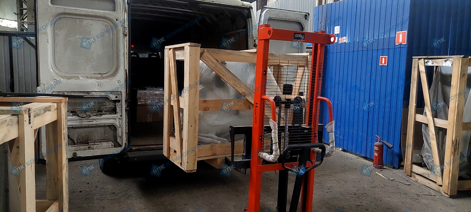 Отгрузка поршневого компрессора Remeza СБ4-100.OLD15T в г. Санкт-Петербург